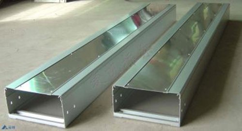 為滿足工程質(zhì)量對(duì)大跨距電纜橋架的安裝要求 為滿足工程質(zhì)量對(duì)大跨距電纜橋架的安裝要求